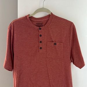 Men’s Medium Faded Red Patagonia Henley Tshirt
